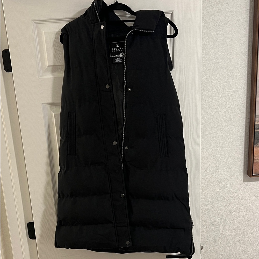 Kyodan Black Long Puffer Vest